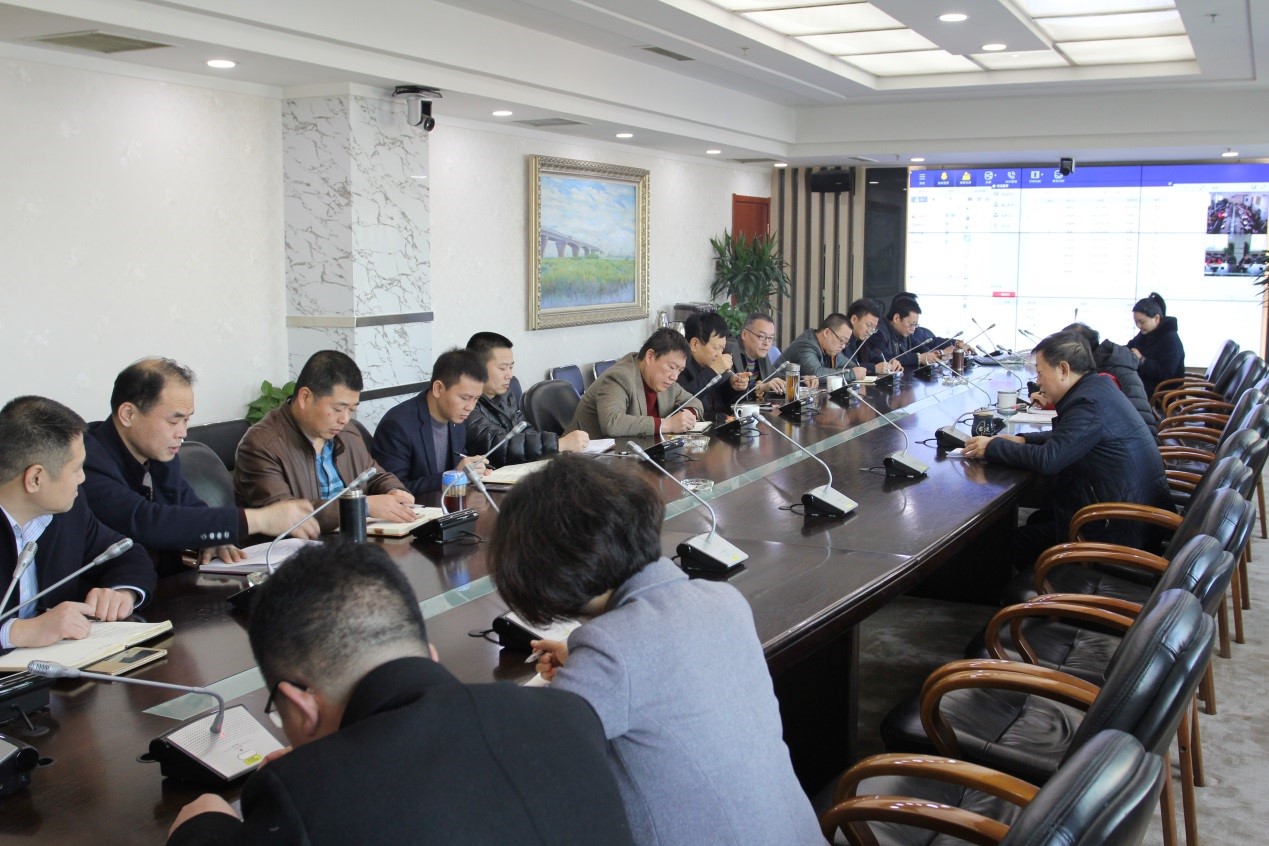 公司黨委中心組召開第二次學(xué)習(xí)會(huì)議