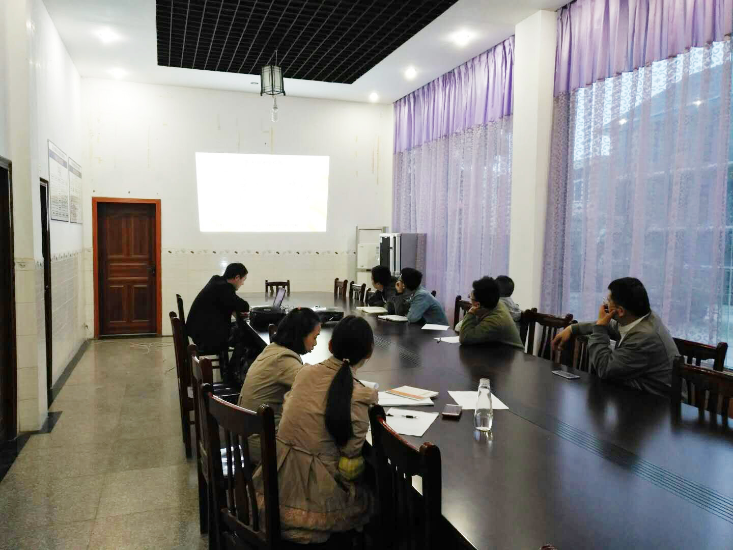 不斷充實(shí)業(yè)務(wù)知識(shí),努力打造試驗(yàn)檢測(cè)專(zhuān)業(yè)精細(xì)化