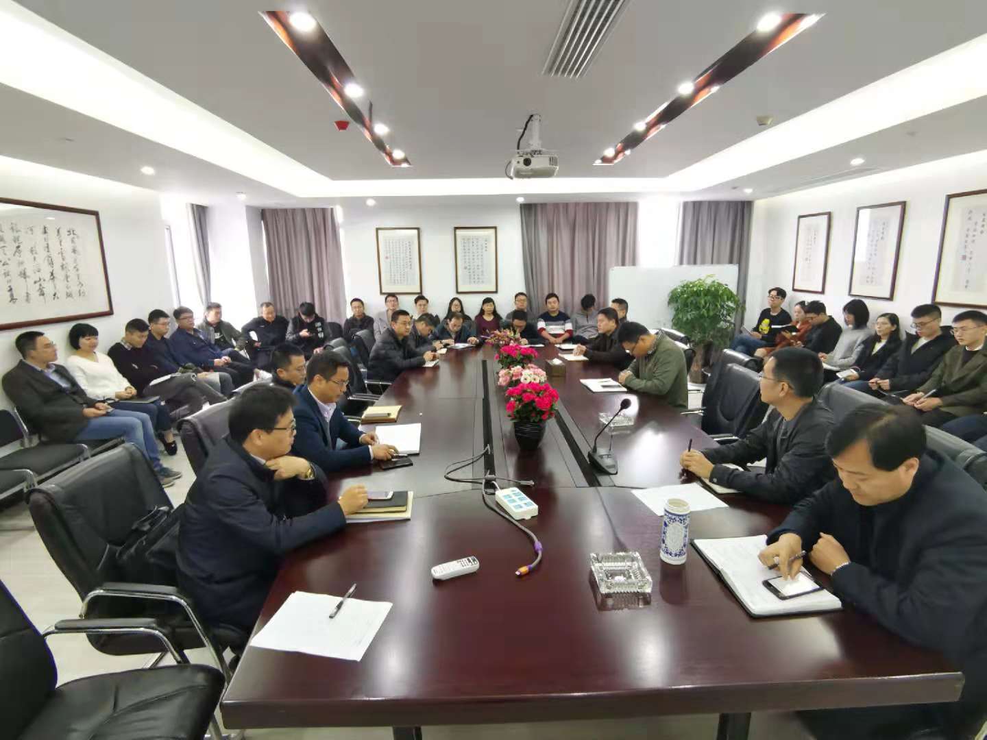 一方有難八方支援<div   id=