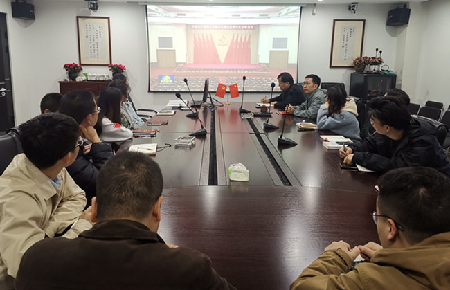 以史為鑒、開創(chuàng)未來<div   id=