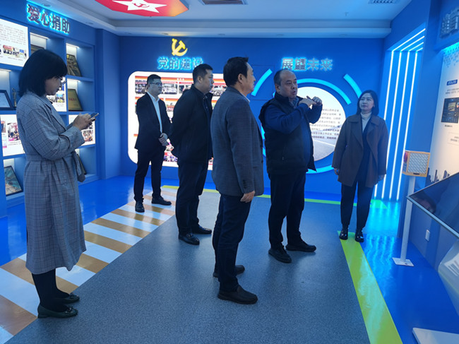 民盟西安市領(lǐng)導一行赴盟員企業(yè)中交通力調(diào)研